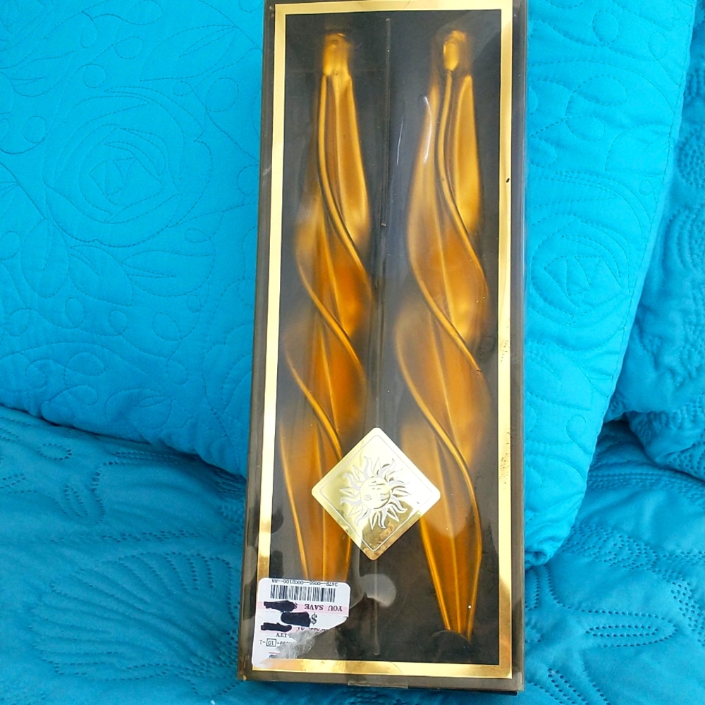Pair gold swirl candles